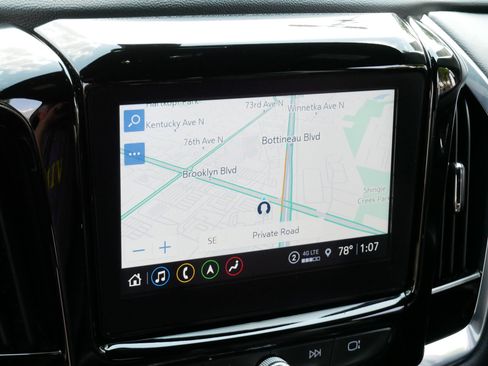 Used 2023 Chevrolet Traverse RS AWD/4WD image 22