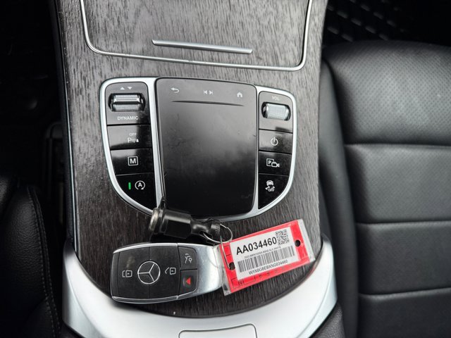Used 2022 Mercedes-Benz GLC 300 4MATIC w/ Multimedia Package Lite image 18