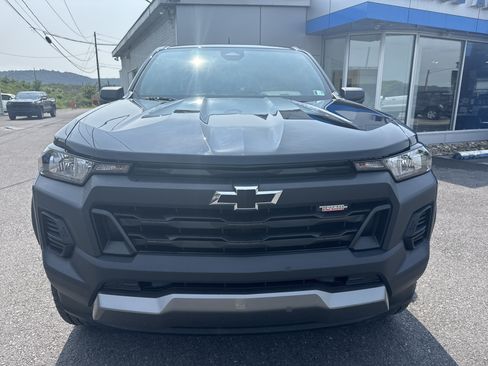 Used 2024 Chevrolet Colorado Trail Boss w/ Advanced Trailering Package AWD/4WD image 9