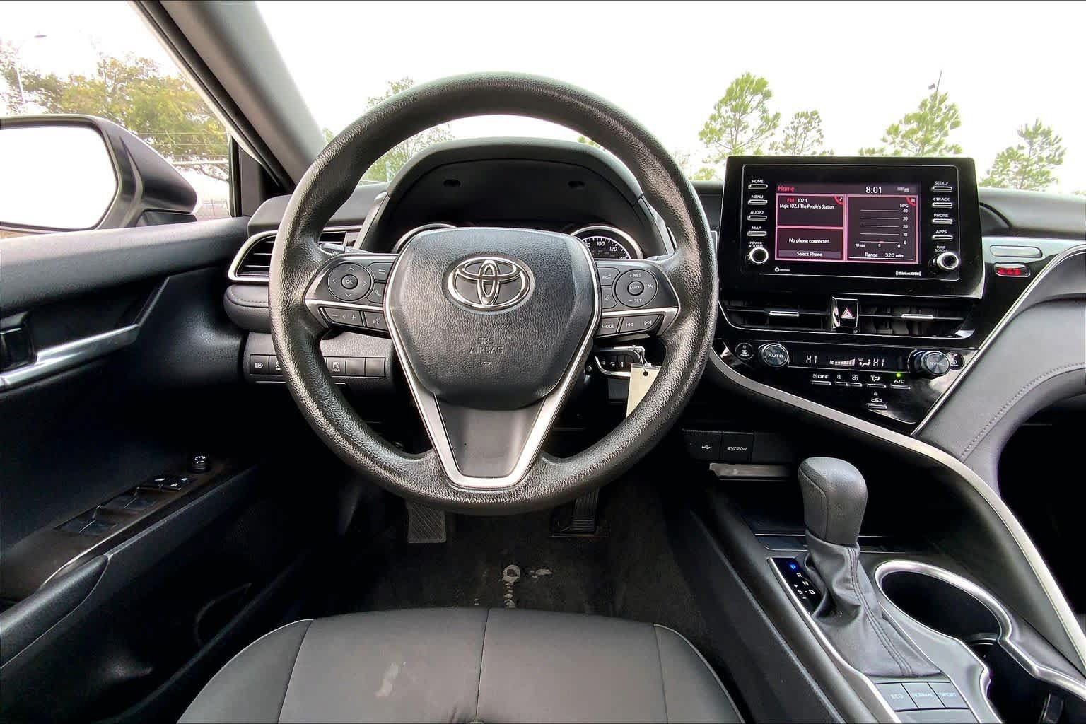Used 2024 Toyota Camry LE FWD image 6