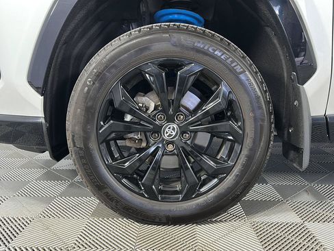 Used 2024 Toyota RAV4 SE w/ Weather Package AWD/4WD image 7
