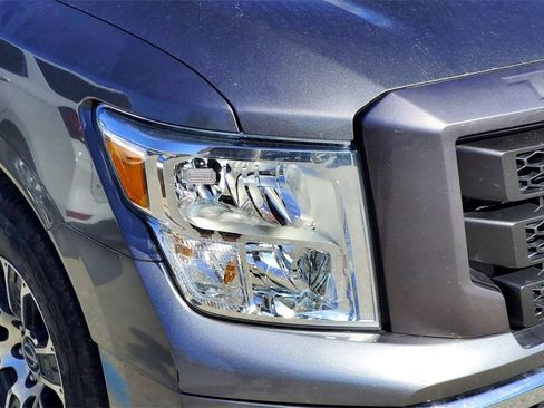 Used 2023 Nissan Titan SV image 2