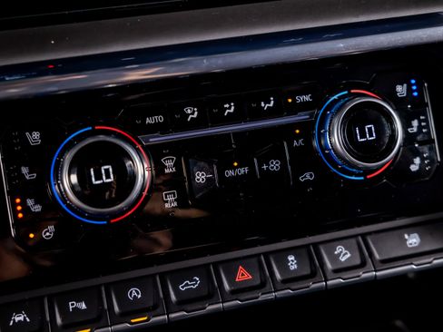 Used 2023 GMC Sierra 1500 Denali Ultimate image 35