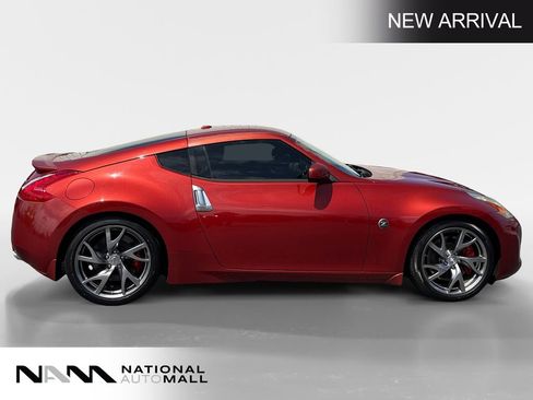 Used 2014 Nissan 370Z Touring w/ Sport Package RWD image 6