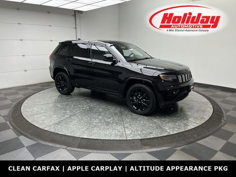 Used 2022 Jeep Grand Cherokee Laredo X AWD/4WD image 1