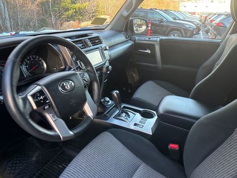 Used 2019 Toyota 4Runner SR5 image 10