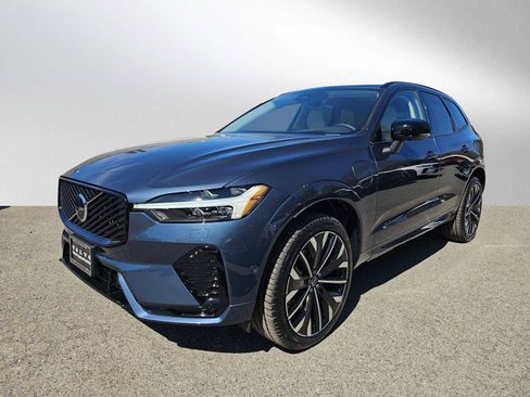 New 2026 Volvo XC60 T8 Ultra w/ Climate Package AWD/4WD image 7