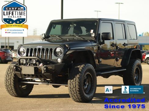 Used 2016 Jeep Wrangler Unlimited Rubicon w/ Connectivity Group image 3