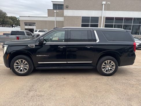 Used 2025 GMC Yukon XL Denali image 2