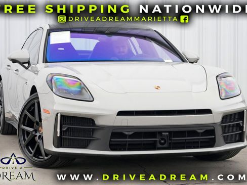 Used 2025 Porsche Panamera 4 w/ Premium Package image 2