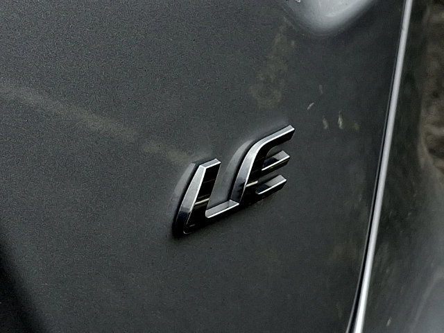 Used 2022 Toyota Corolla LE FWD image 18