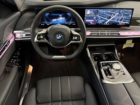 Used 2026 BMW i7 xDrive60 w/ Executive Package AWD/4WD image 27