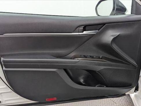 Used 2022 Toyota Camry SE w/ Audio Upgrade Package FWD image 13