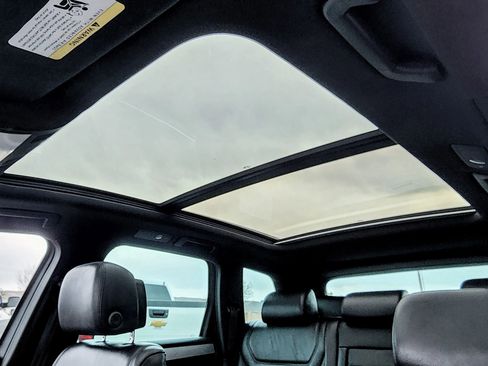 Used 2014 Volkswagen Touareg VR6 image 13