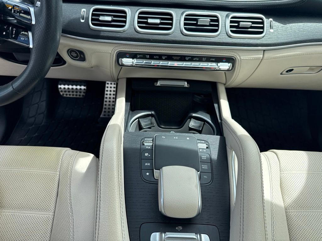 Used 2024 Mercedes-Benz GLS 580 4MATIC image 20