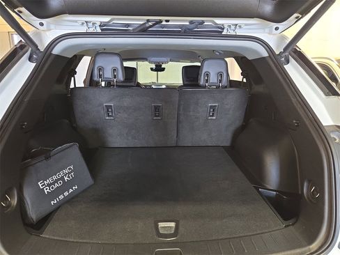 Used 2021 Chevrolet Blazer LT w/ Redline Edition image 12