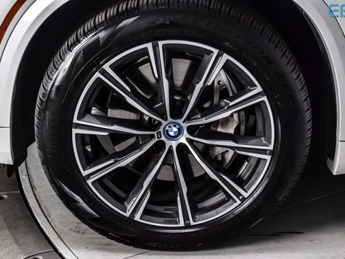 Used 2023 BMW X5 xDrive45e w/ Executive Package image 11