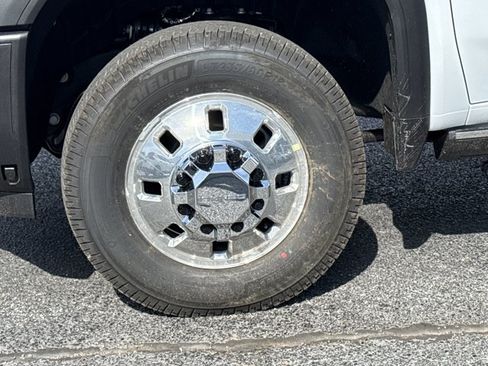 New 2026 GMC Sierra 3500 Denali Ultimate w/ LPO, Black Badging Package AWD/4WD image 17