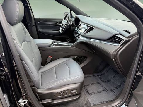 Used 2023 Buick Enclave Essence AWD/4WD image 21