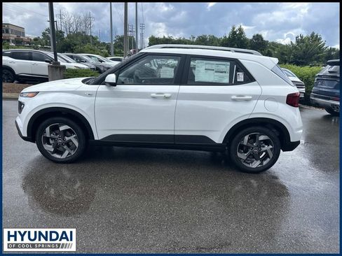 New 2026 Hyundai Venue SEL FWD image 4