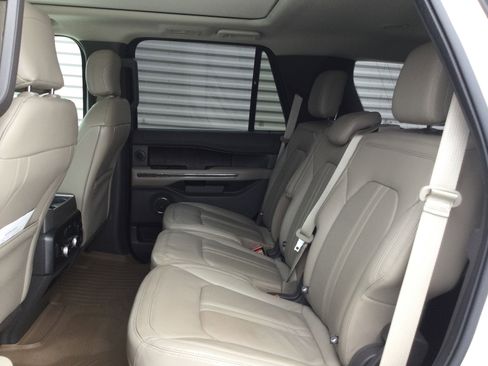 Used 2020 Ford Expedition Limited w/ Equipment Group 302A image 9