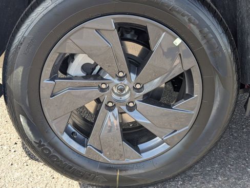 New 2026 Nissan Rogue SV image 10