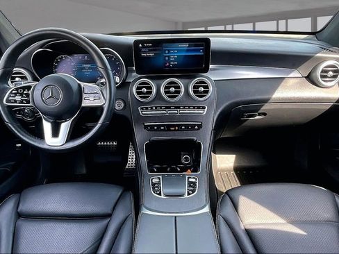 Used 2021 Mercedes-Benz GLC 300 4MATIC image 16