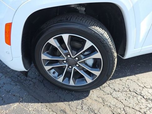 Used 2025 Jeep Grand Cherokee Overland w/ Adv Protech Group III image 59