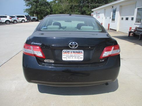 Used 2010 Toyota Camry LE FWD image 15