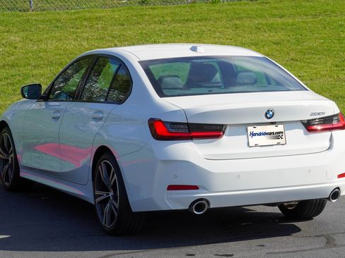 Used 2023 BMW 330i Sedan w/ Premium Package RWD image 7