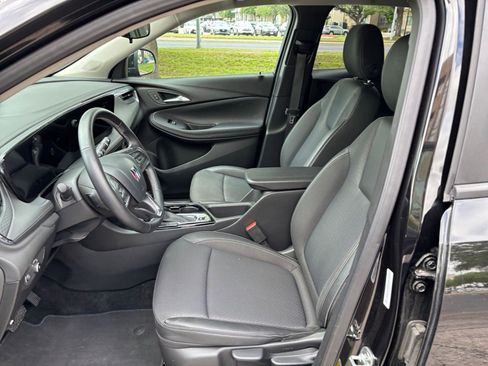 Used 2025 Buick Encore GX Preferred image 31