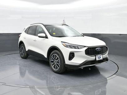 New 2025 Ford Escape SE