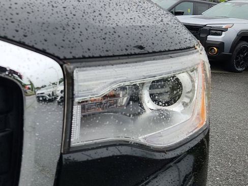 Certified 2019 GMC Acadia SLT AWD/4WD image 9