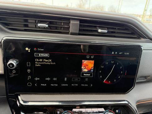 Used 2024 GMC Sierra 2500 AT4 w/ AT4 Premium Plus Package image 19