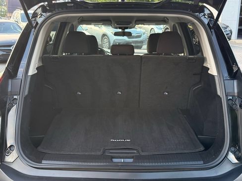 Used 2021 Nissan Rogue SV FWD image 12