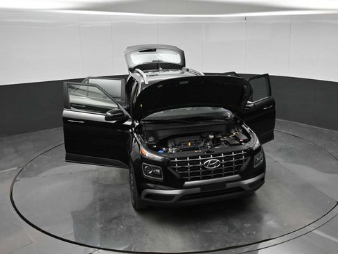 New 2026 Hyundai Venue SEL FWD image 43