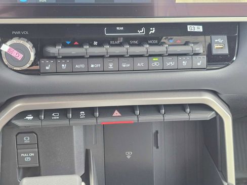 New 2026 Toyota Sequoia Platinum image 34