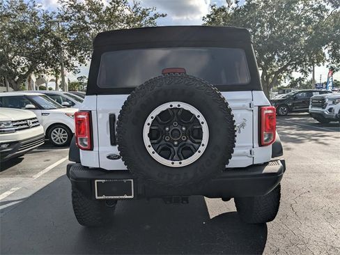 Used 2022 Ford Bronco Black Diamond w/ Sasquatch Package image 5