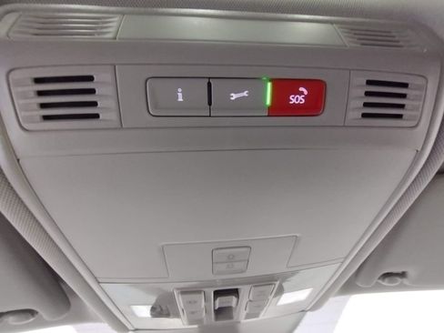 New 2026 Volkswagen Taos SEL image 28