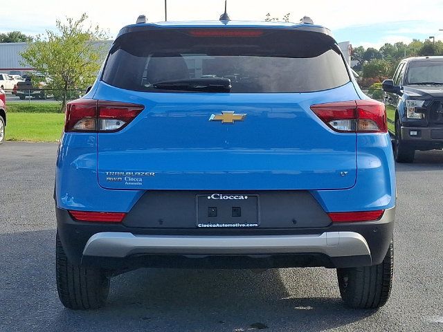 Used 2024 Chevrolet TrailBlazer LT w/ LT Cold Weather Package AWD/4WD image 8