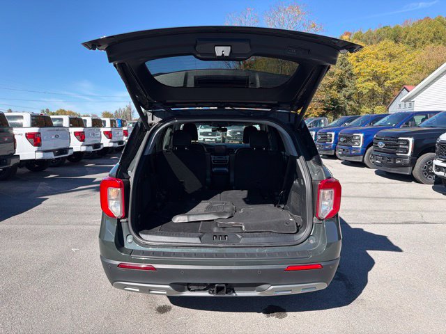 Used 2024 Ford Explorer XLT w/ Equipment Group 202A AWD/4WD image 46