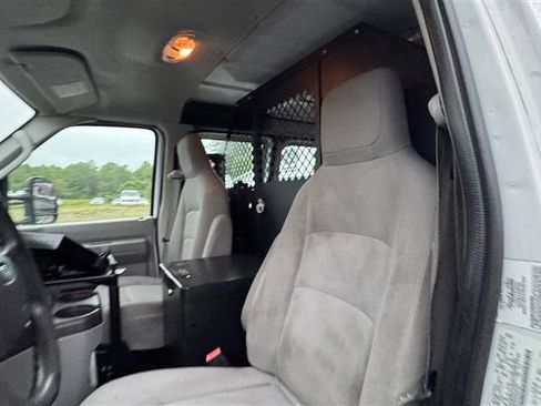 Used 2013 Ford E-150 and Econoline 150 RWD image 29