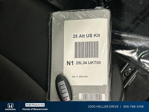 Used 2025 Nissan Altima 2.5 SV FWD image 30
