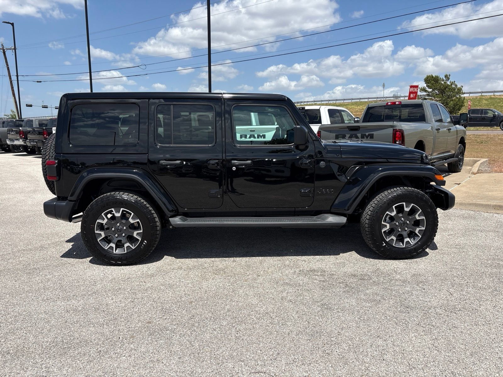 New 2026 Jeep Wrangler Unlimited Sahara AWD/4WD image 7