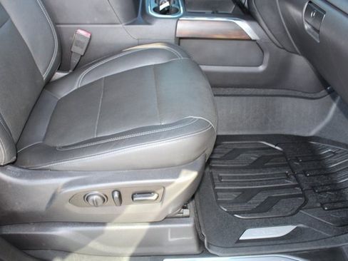 Used 2020 GMC Sierra 1500 SLT image 15