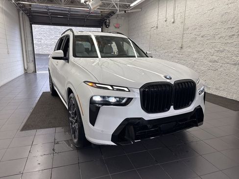 New 2026 BMW X7 xDrive40i image 2