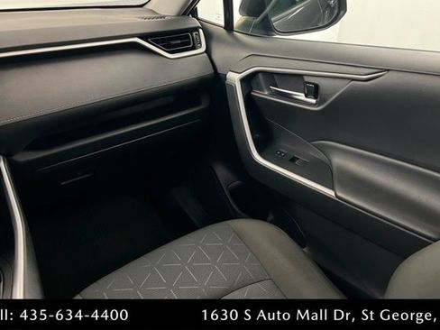 Used 2023 Toyota RAV4 XLE w/ Convenience Package FWD image 10