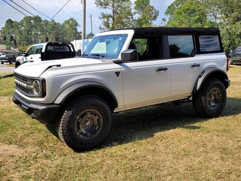 New 2025 Ford Bronco Base w/ Sasquatch Package image 3