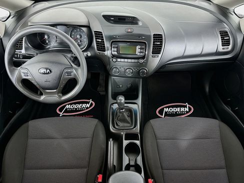 Used 2018 Kia Forte LX image 25