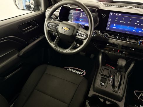 Used 2023 Chevrolet Colorado W/T RWD image 31